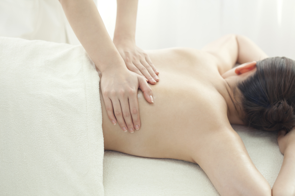 アロマオイルマッサージ